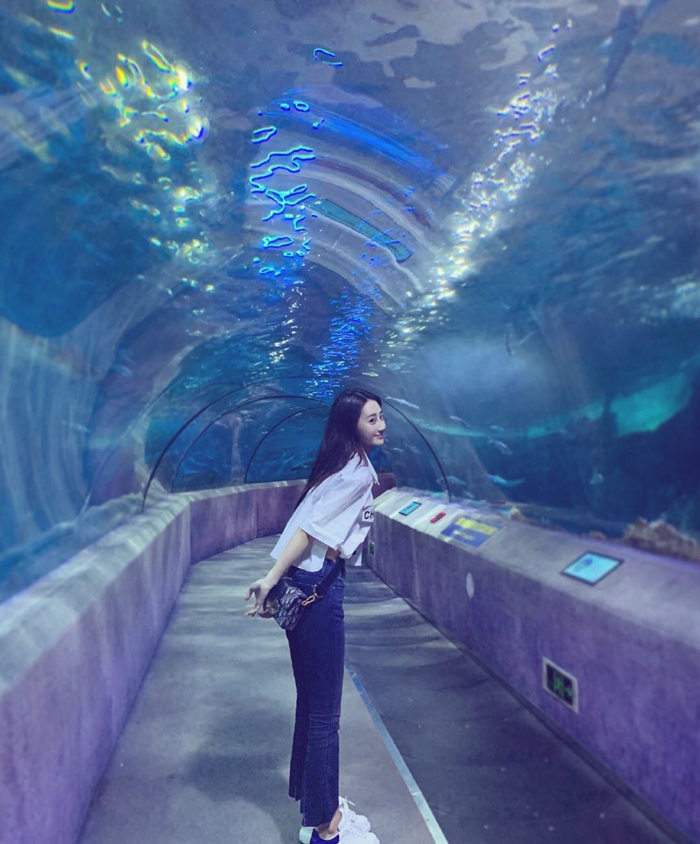 迪拜商务模特价格