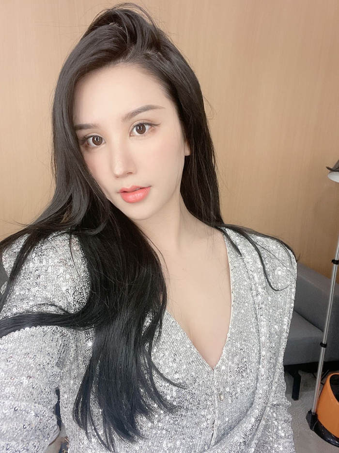 新加坡外围女经纪人