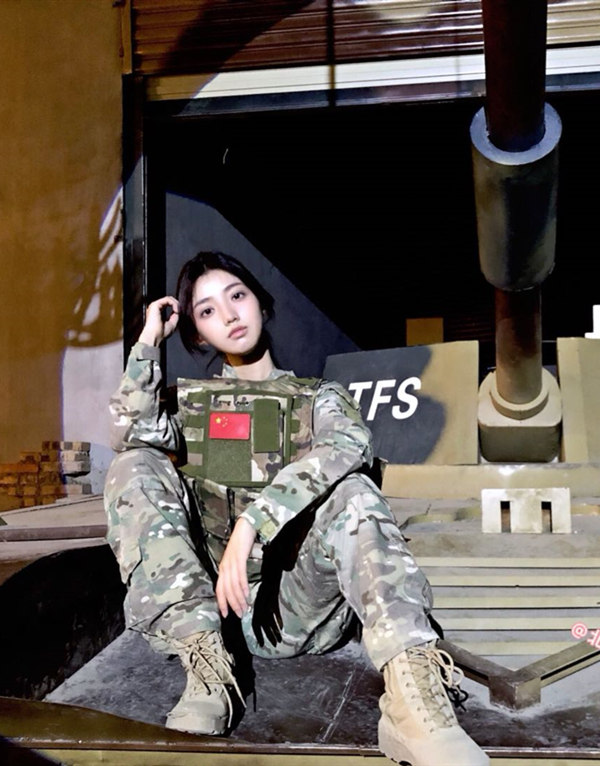 温哥华援交女模特