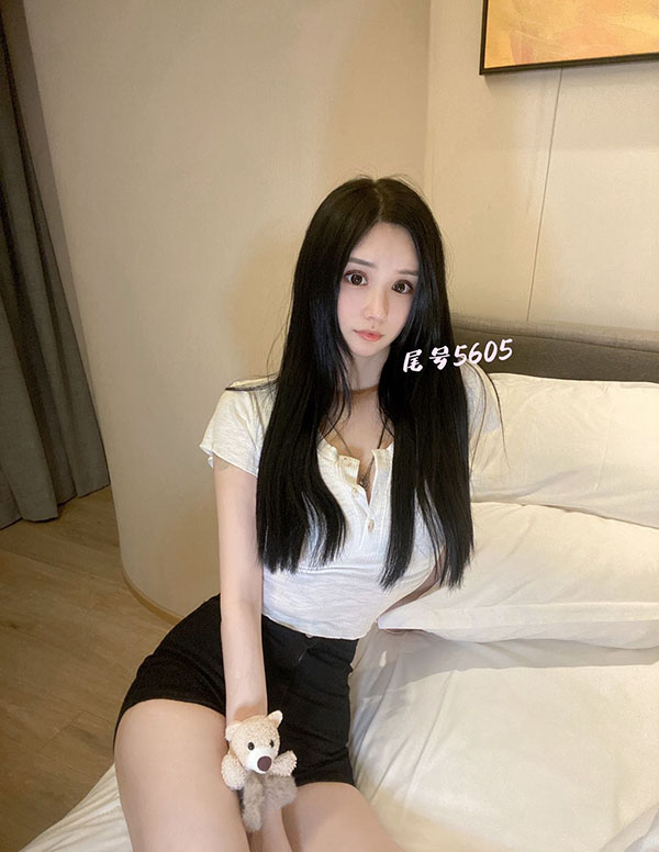 伦敦伴游大学生