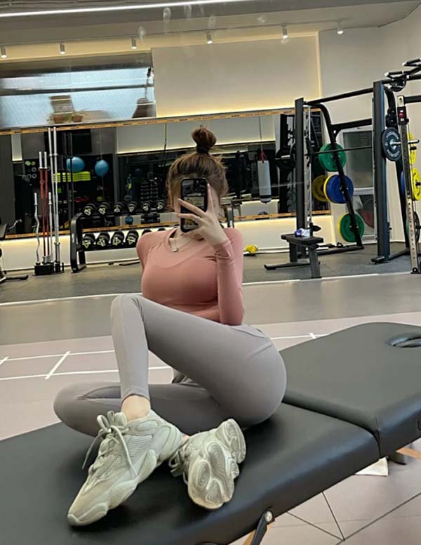 新加坡模特预约微信