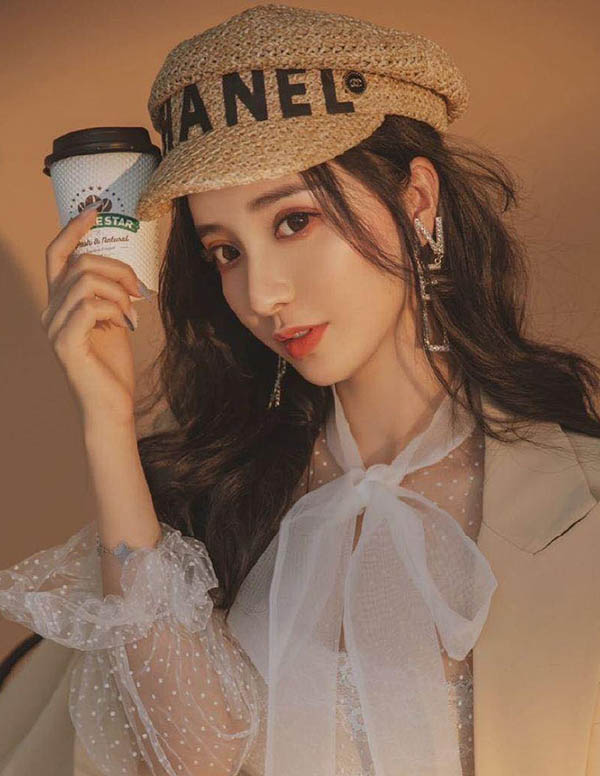 迪拜外围模特经纪人