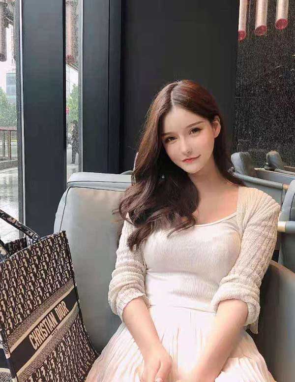 曼谷高端模特微信